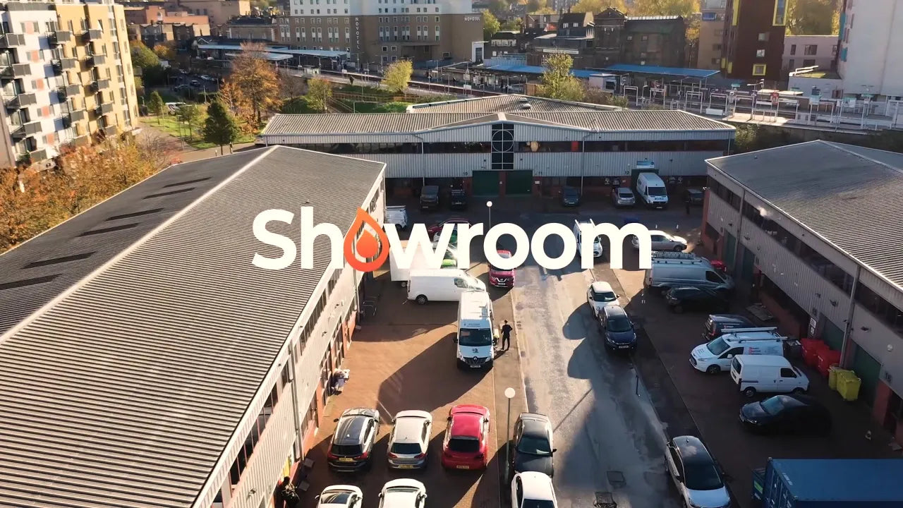 Charger la vidéo : Vidéo du showroom de cheminées à Greenwich, Londres.