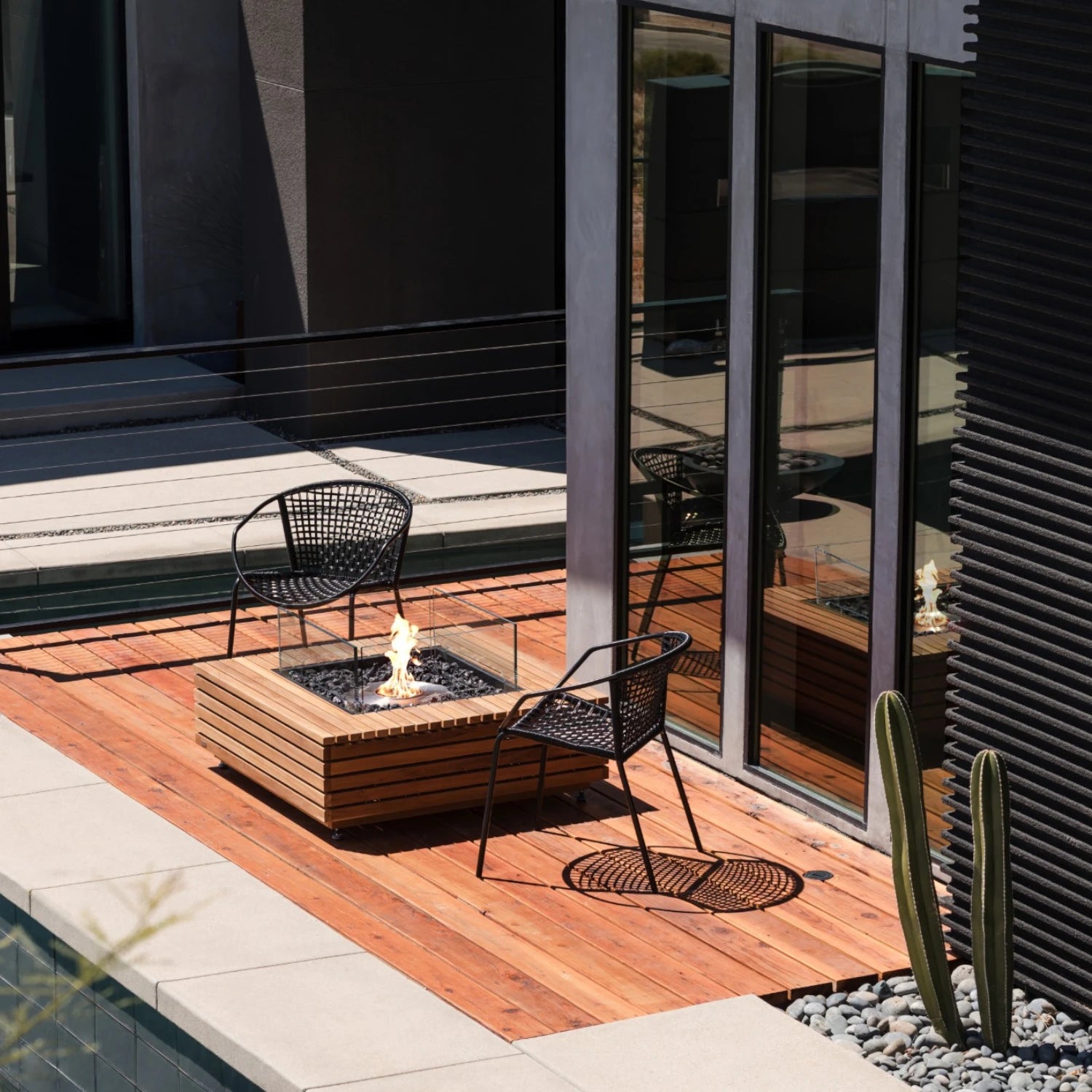 Base 40 - Teak Bioethanol Fire Pit