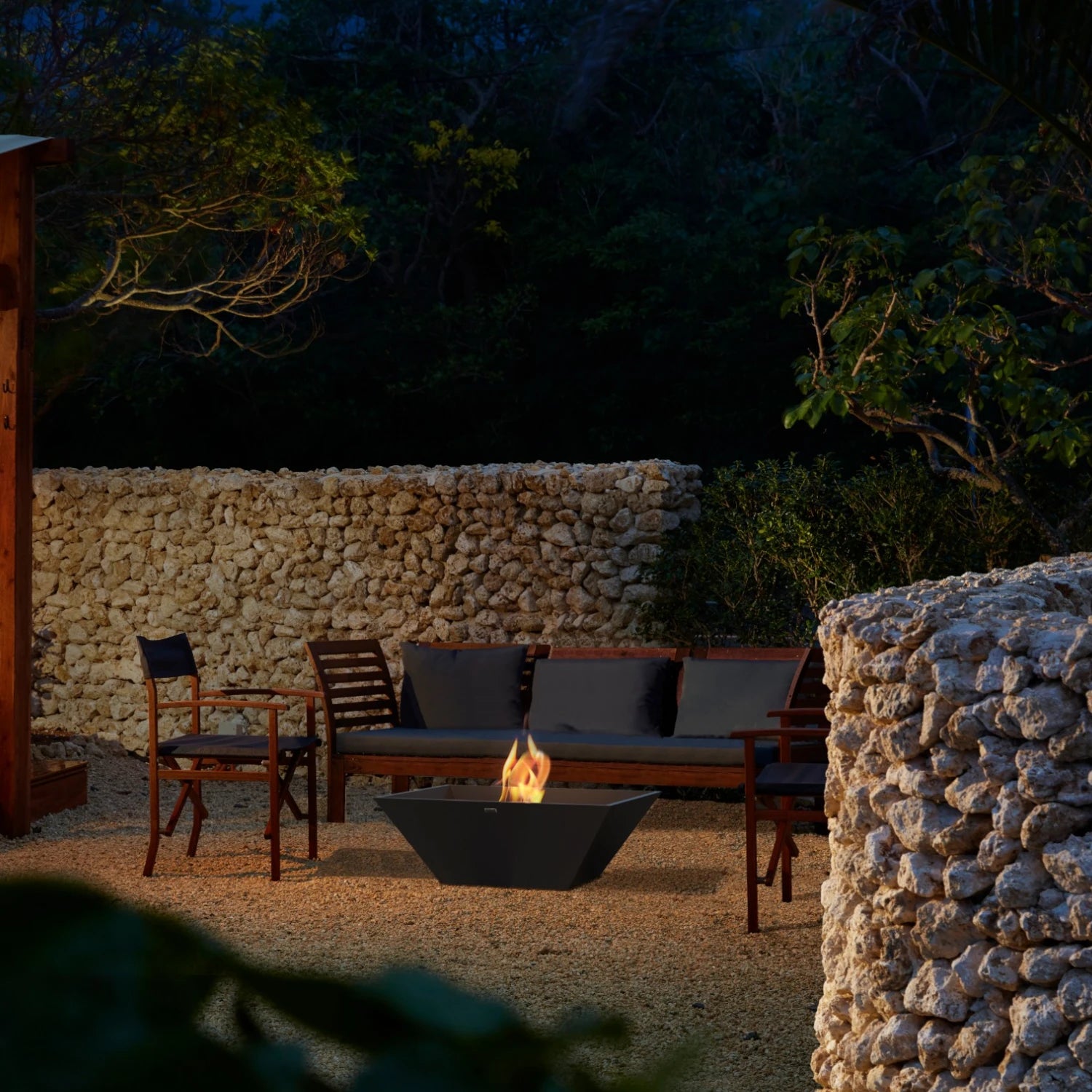 Nova 850 - Graphite Outdoor Bioethanol Fireplace