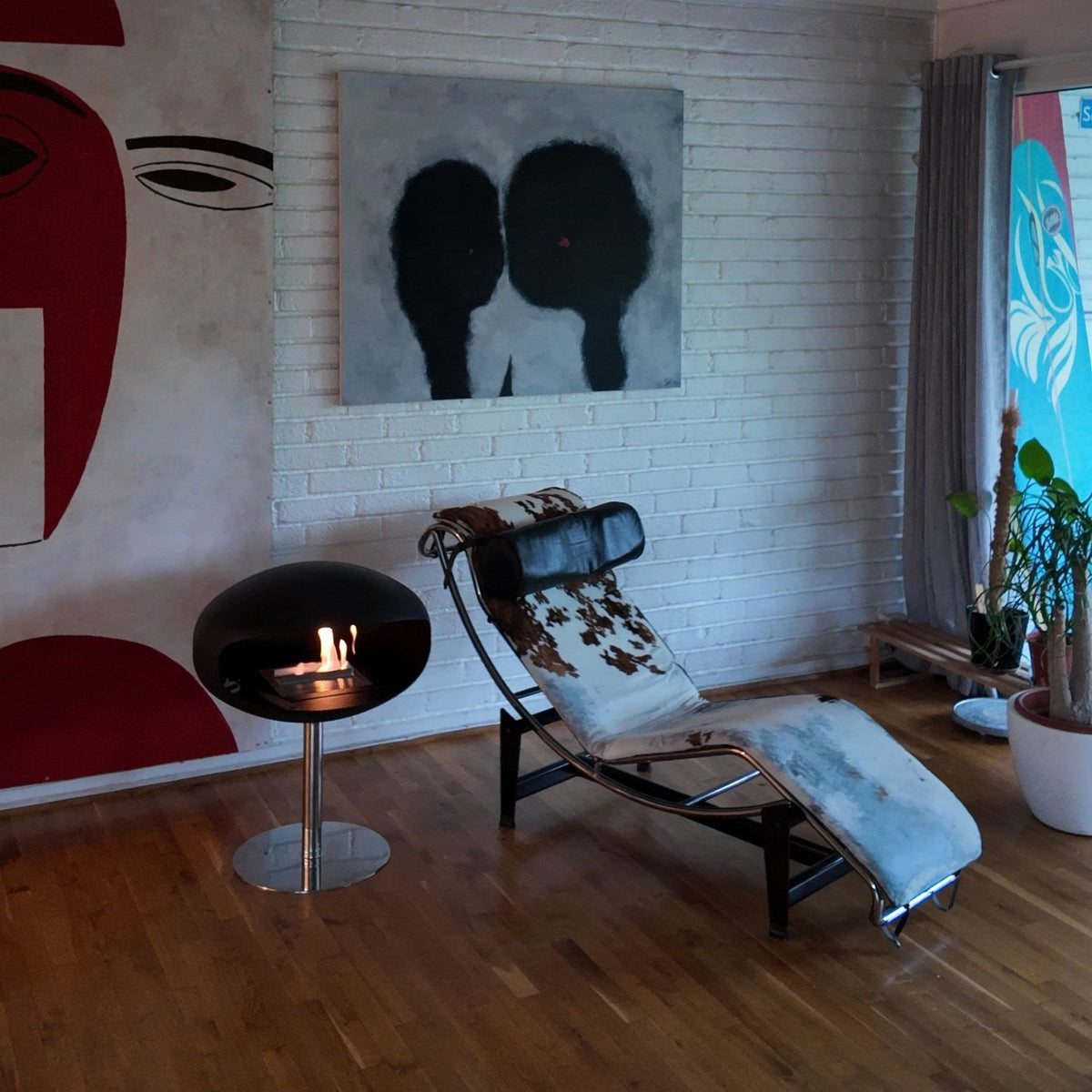 Cocoon Pedestal - Mat zwart met stalen voetstuk