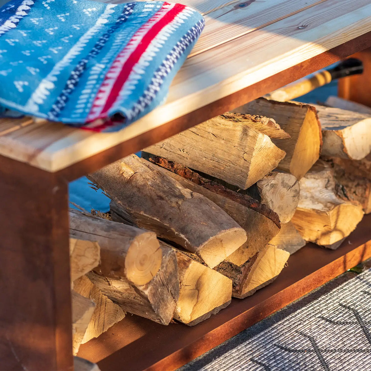 Banc avec Stockage de Bois en Acier Corten
