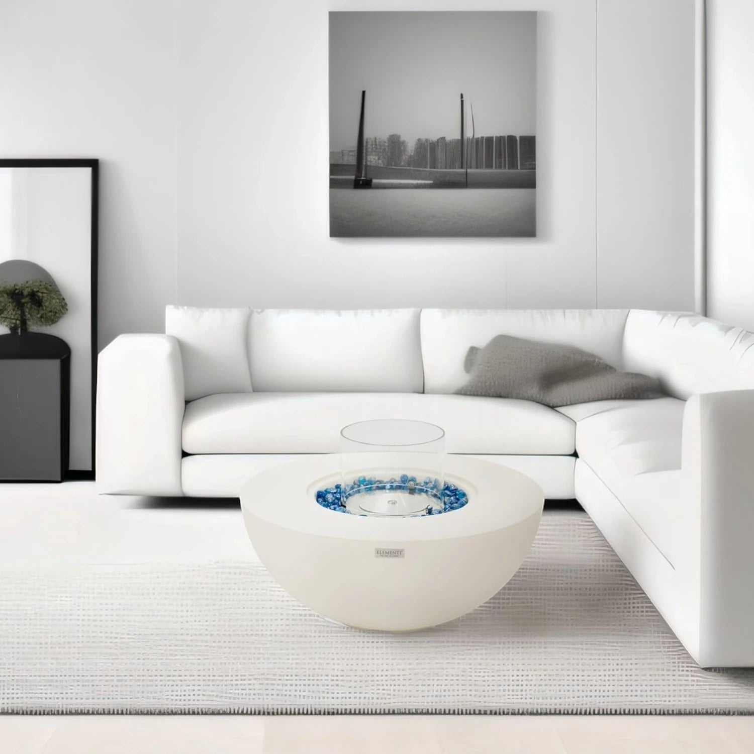 FOYER ROCA Cheminée bioéthanol – Blanc crème. Offrez-vous une atmosphère raffinée et enveloppante, conforme à la norme EN 16647, avec assistance française et vidéos de démonstration en showroom.