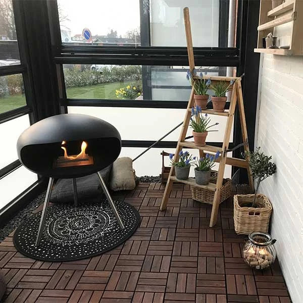 Cocoon Terra - Mat zwart met stalen poten