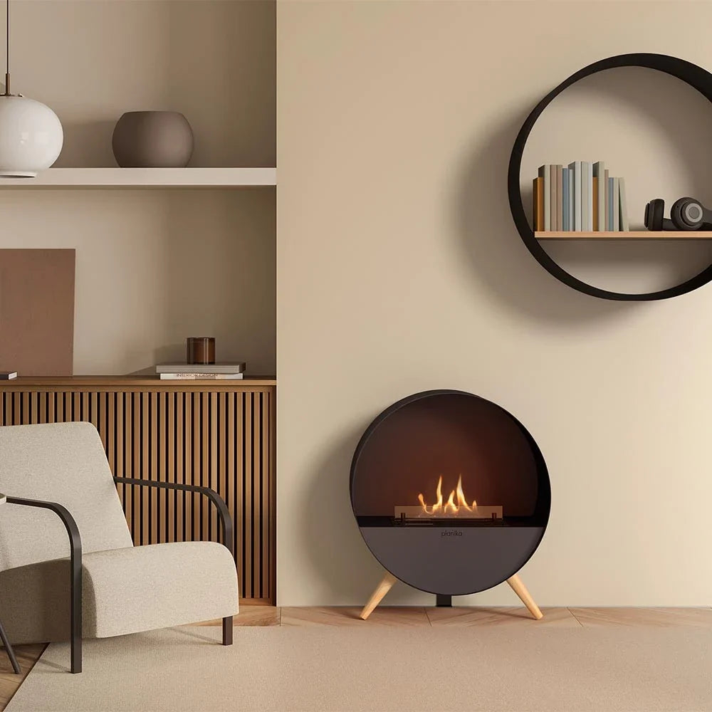 Planika Bubble freestanding on wooden legs, alternate view