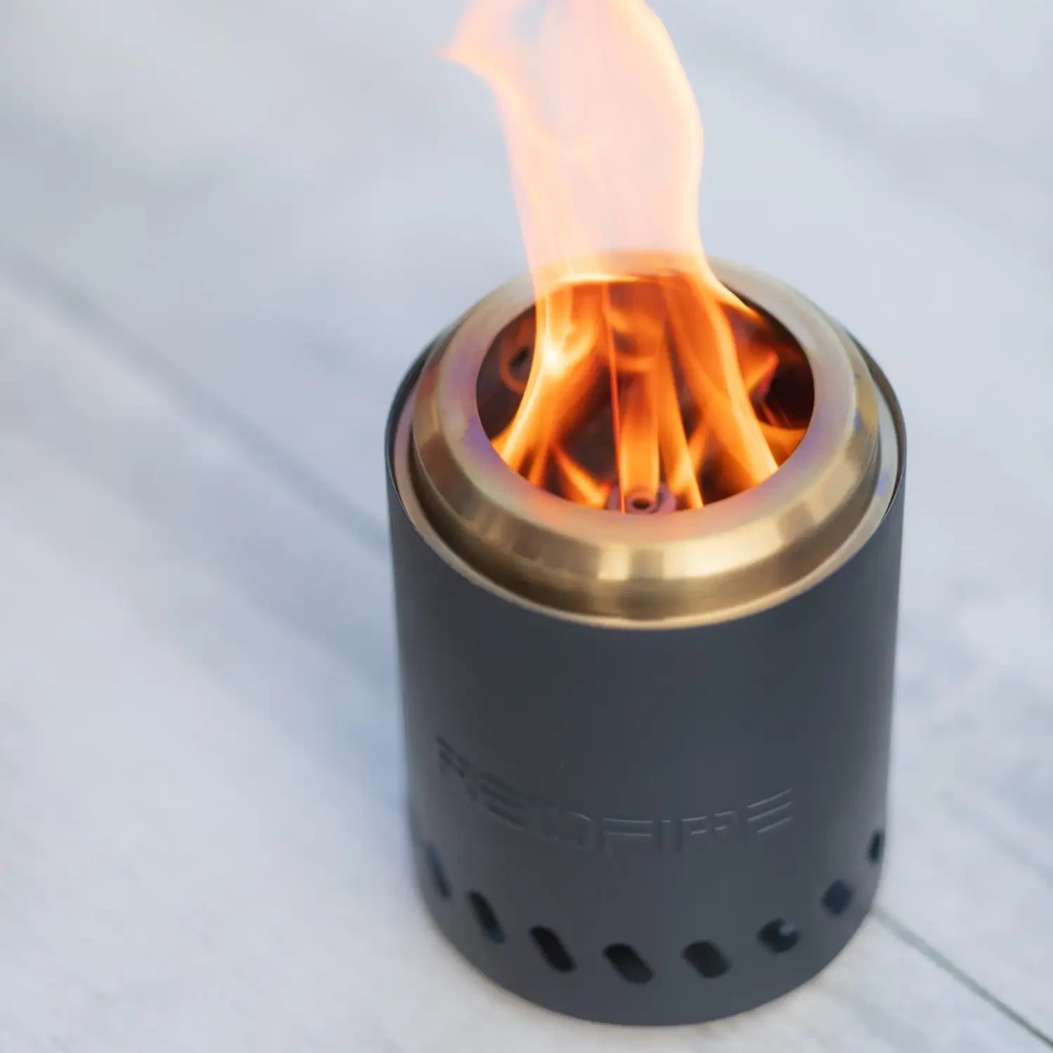 Brasero de table Volcano pour pellets et bois – Noir (Small)